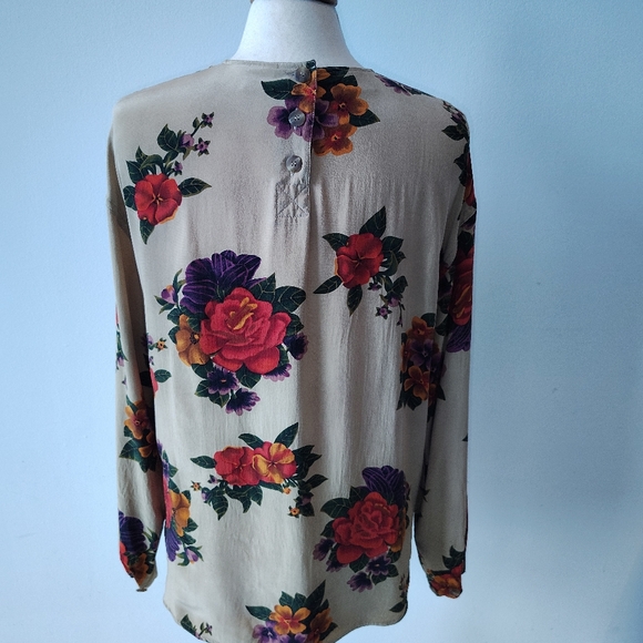 Silk Roses Blouse - Picture 4 of 7